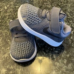 Baby boy Nike size 3 - brand new